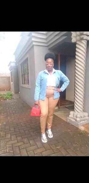 Nomthandazo Zondi, estate agent