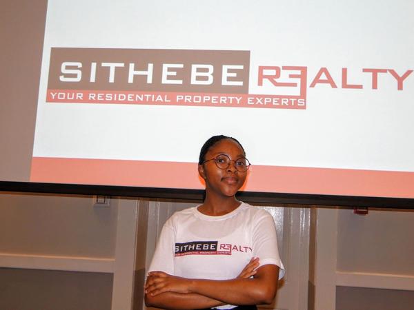 Naledi Azania, estate agent
