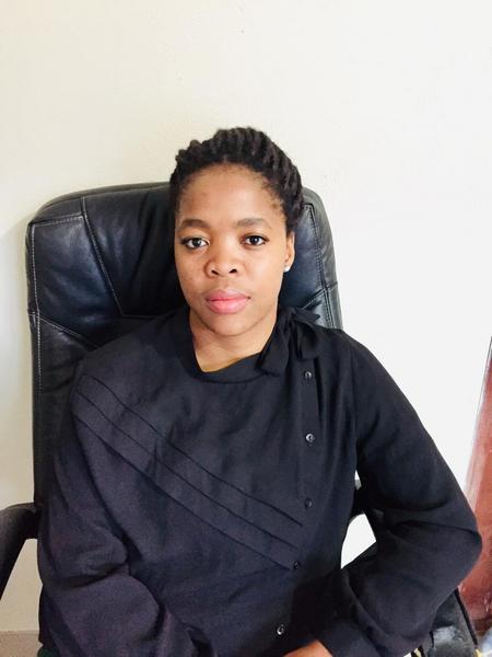 Motshabi Masola, estate agent