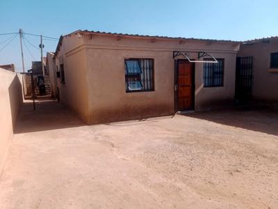 House For Sale in Vosloorus, Boksburg