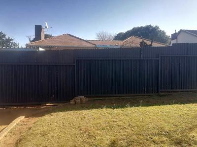 House For Sale in Lindhaven, Roodepoort