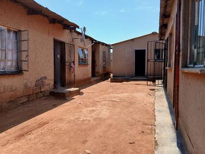 House For Sale in Bram Fischerville, Soweto