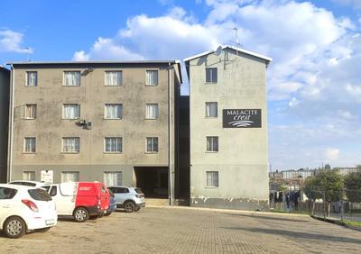 Apartment / Flat For Sale in Fleurhof, Roodepoort