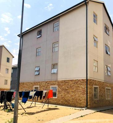 Apartment / Flat For Sale in Riverside View, Midrand
