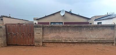 House For Sale in Tshepisong, Krugersdorp