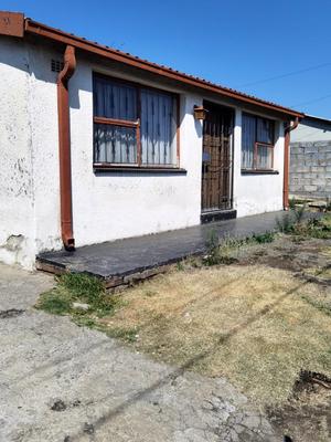 House For Rent in Senaoane, Soweto