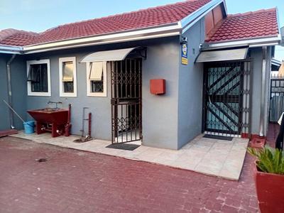 House For Sale in Vosloorus, Boksburg