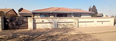 House For Sale in Tokoza, Alberton