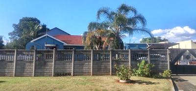 House For Sale in Hillshaven, Westonaria