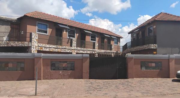 House For Sale in Jabavu, Soweto