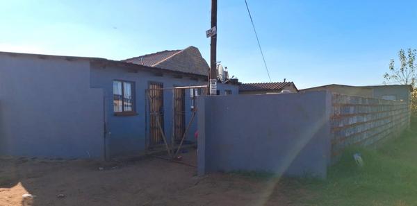 House For Sale in Rondebult, Germiston