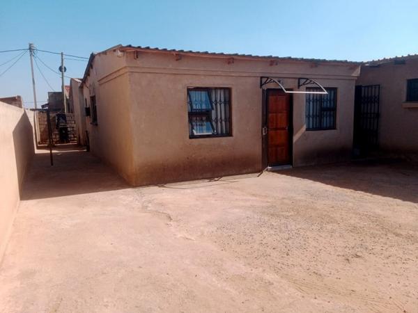 House For Sale in Vosloorus, Boksburg