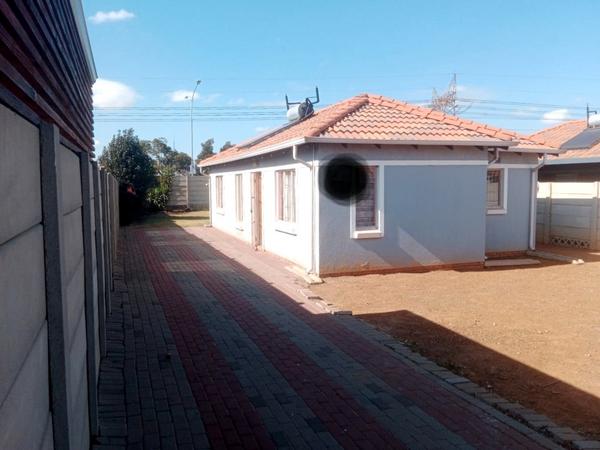 House For Sale in Albertsdal, Alberton