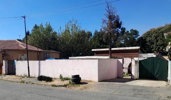 House For Sale in West Turffontein, Johannesburg