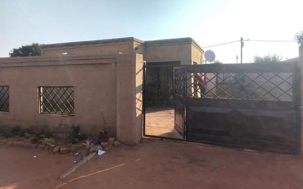 House For Sale in Bram Fischerville, Soweto