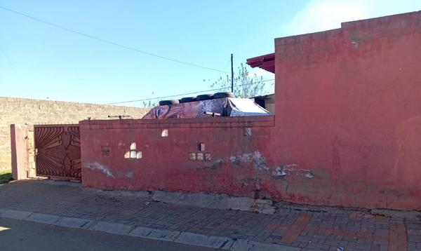 House For Sale in Mohlakeng, Randfontein