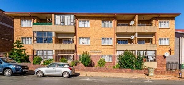 Apartment / Flat For Sale in Florida, Roodepoort